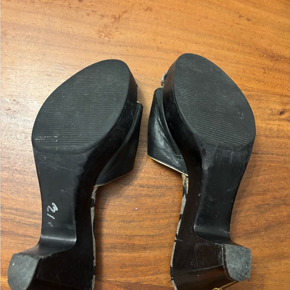 Coach Blue and Gray Patterned Heels - Picture 6 of 6